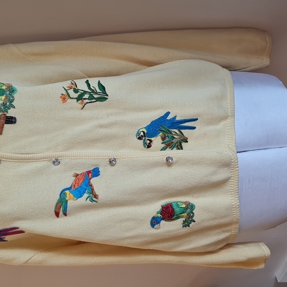 Parrots Tropical sweater Parrots Tia Designs yellow cardigan  size Extra Large - Picture 3 of 10